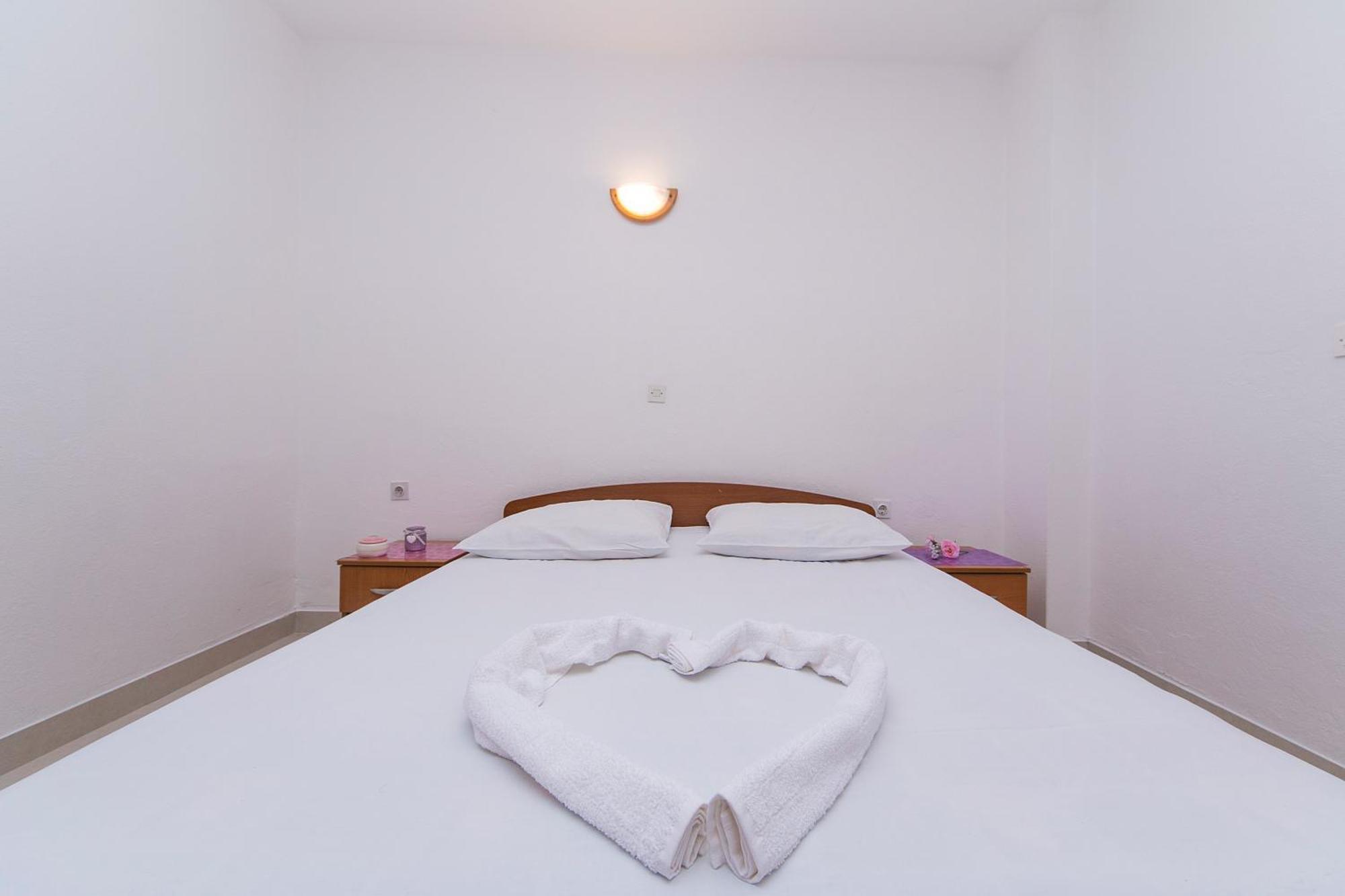 Apartments By The Sea Podaca, Makarska - 4734 エクステリア 写真